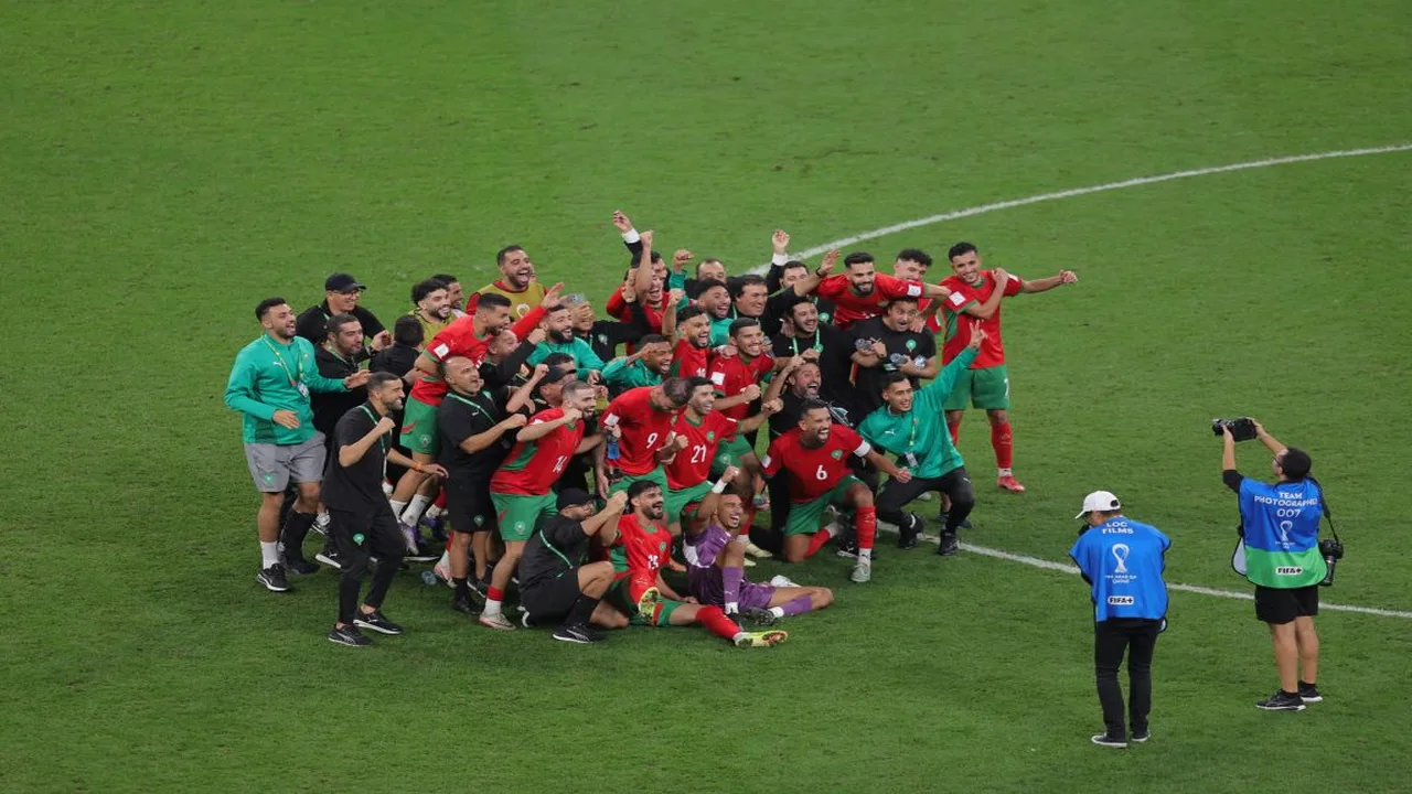 تصدّر الصراع حارس المغرب يُلهب تنافس أندية الدوري الإنجليزي